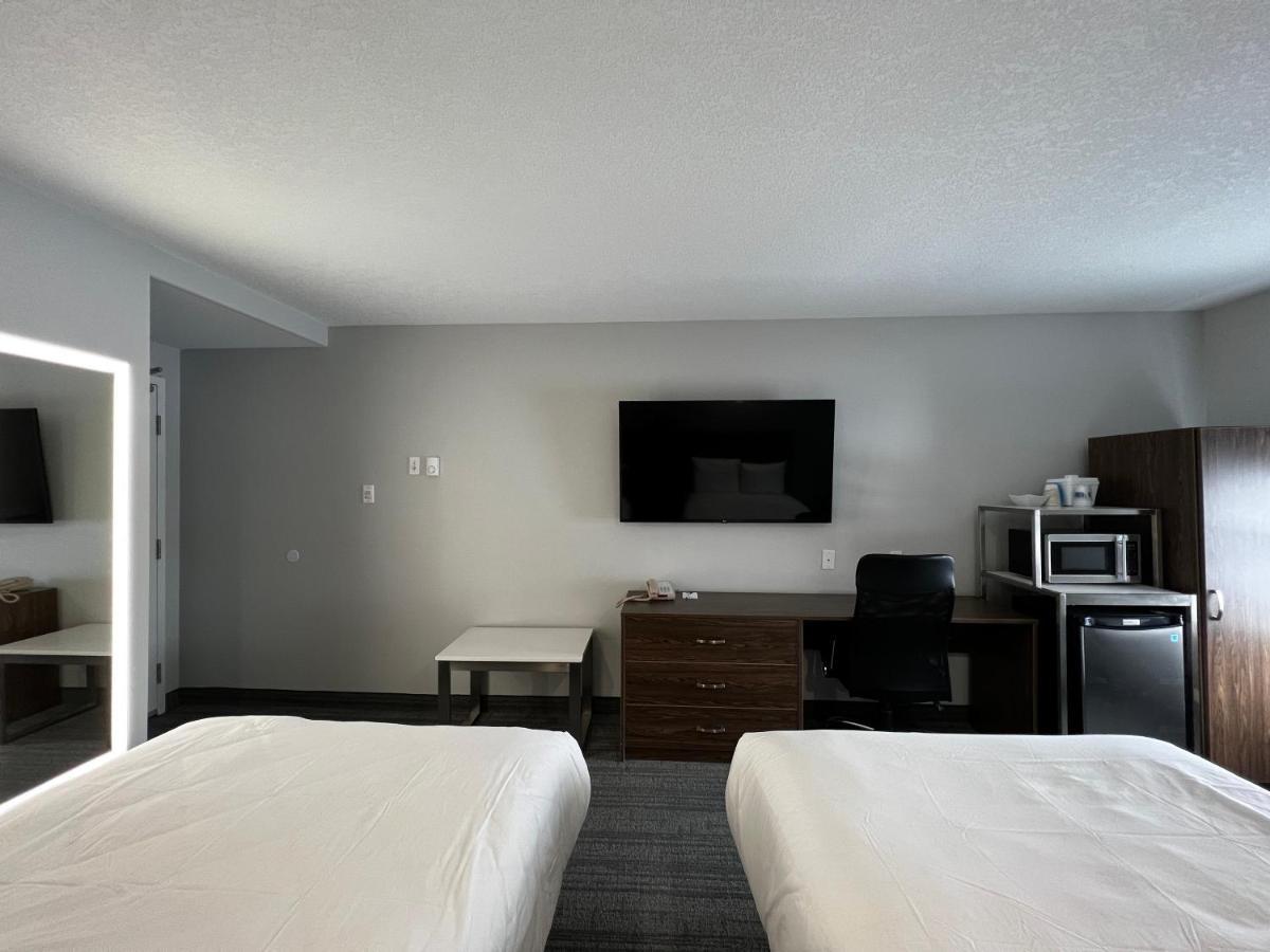 Travelodge By Wyndham Regina Exterior foto