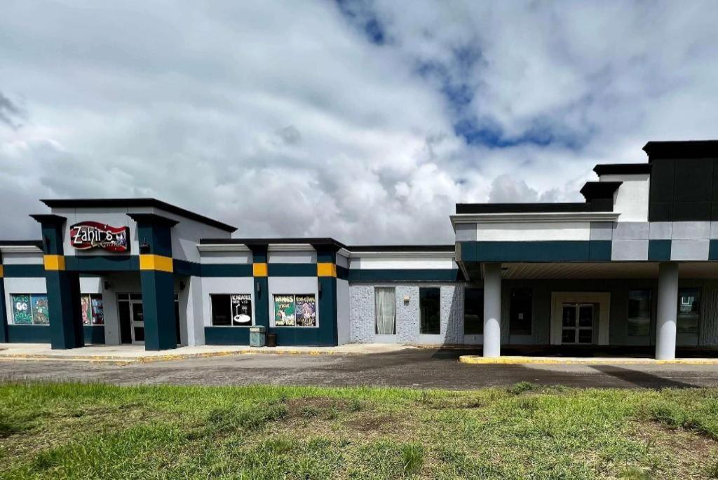 Travelodge By Wyndham Regina Exterior foto