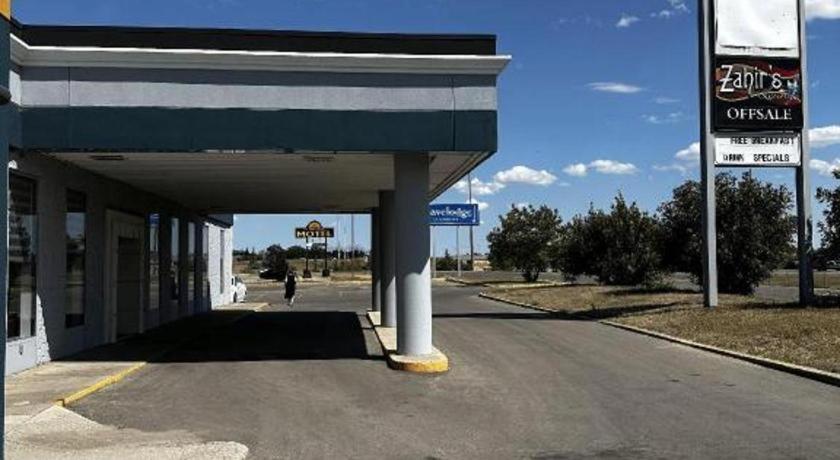Travelodge By Wyndham Regina Exterior foto